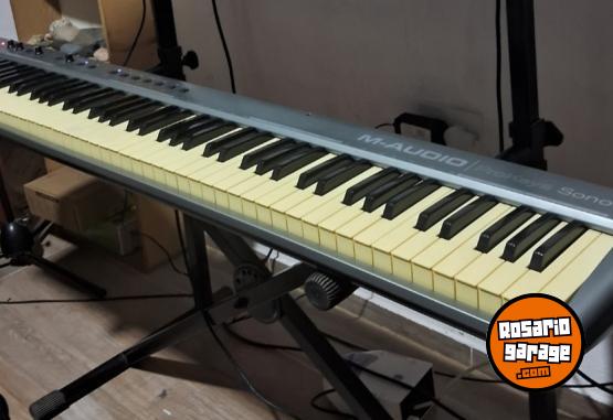 Instrumentos Musicales - Controlador M-AUDIO 88 teclas - En Venta