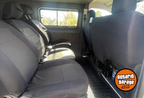 Utilitarios - Peugeot Expert 2018 Diesel 155000Km - En Venta