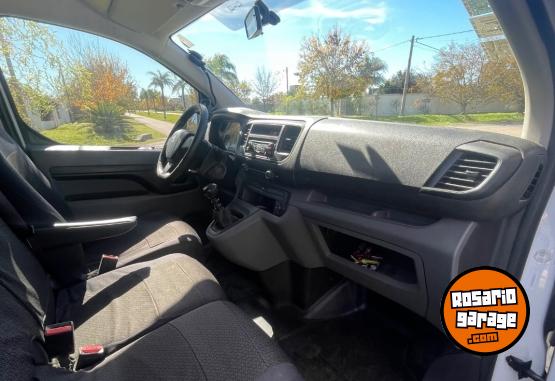 Utilitarios - Peugeot Expert 2018 Diesel 155000Km - En Venta