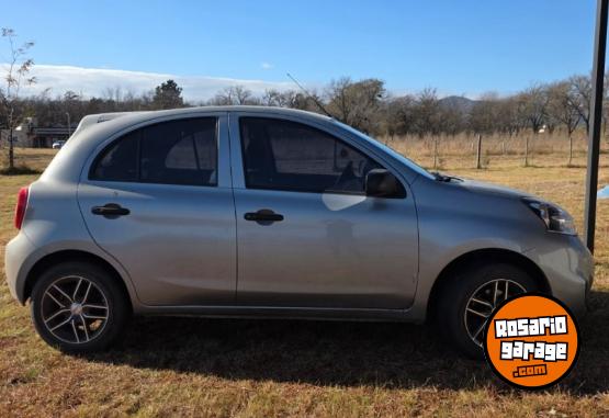 Autos - Nissan March 2018 Nafta 106500Km - En Venta