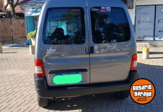 Utilitarios - Peugeot Partner 2018 GNC 180000Km - En Venta