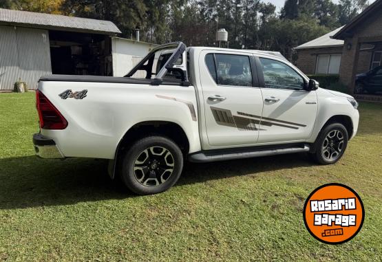 Camionetas - Toyota Hilux 2.8 204cv 2022 Diesel 71000Km - En Venta