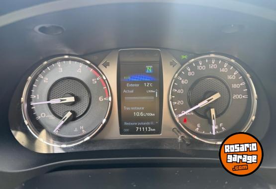 Camionetas - Toyota Hilux 2.8 204cv 2022 Diesel 71000Km - En Venta