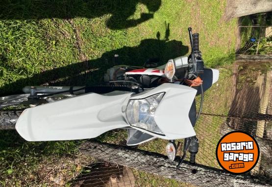 Motos - Honda Xr150 2015 Nafta 21800Km - En Venta