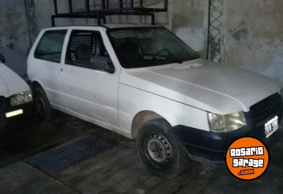 Autos - Fiat uno cargo 2011 Nafta 111000Km - En Venta