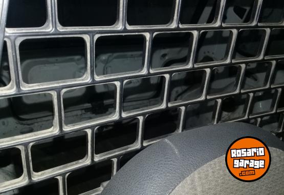 Autos - Fiat uno cargo 2011 Nafta 111000Km - En Venta