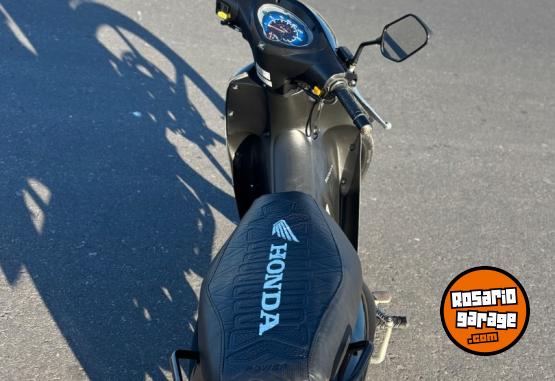 Motos - Honda Biz 125 2017 Nafta 21500Km - En Venta