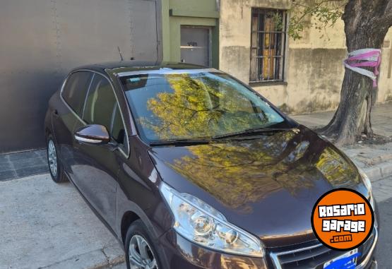 Autos - Peugeot 208 felline 2014 Nafta 81000Km - En Venta