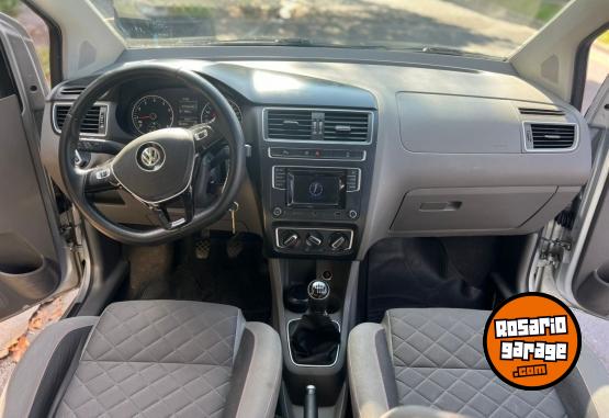 Autos - Volkswagen SURAN HIGHLINE 1.6 2016 Nafta 108000Km - En Venta