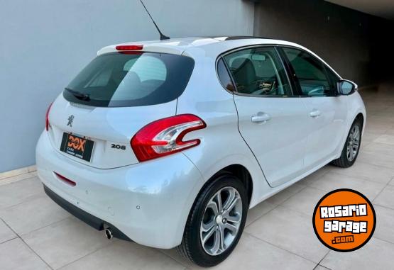 Autos - Peugeot 208 2014 Nafta 100000Km - En Venta