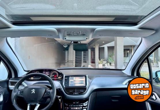 Autos - Peugeot 208 2014 Nafta 100000Km - En Venta