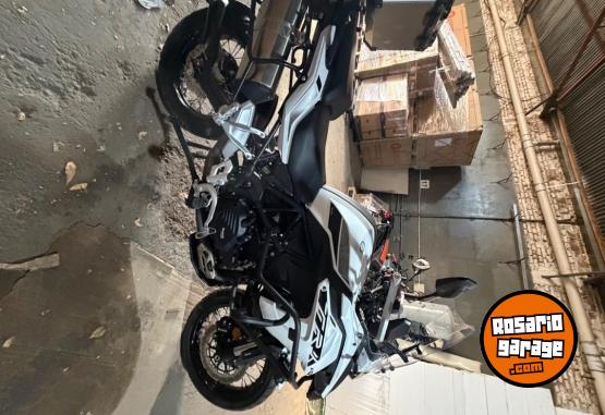 Motos - Benelli Trk 502x 2022 Nafta 2200Km - En Venta