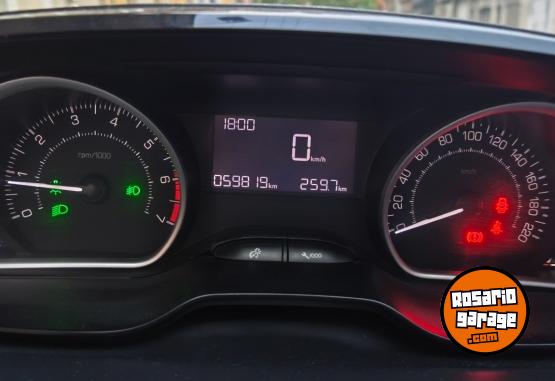 Autos - Peugeot 208 Feline 2018 Nafta 60000Km - En Venta