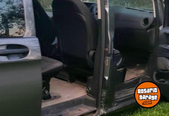 Camionetas - Mercedes Benz Vito Furg�n Mixto 111 CDI 2016 Diesel 350000Km - En Venta
