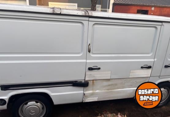 Utilitarios - Mercedes Benz MB 180 1993 Diesel 111111Km - En Venta
