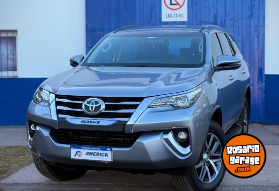 Camionetas - Toyota Hilux Sw4 Srx 4x4 7as 2.8 2019 Diesel 125000Km - En Venta