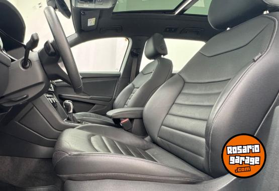 Autos - Volkswagen Taos Highline 2022 Nafta 40000Km - En Venta