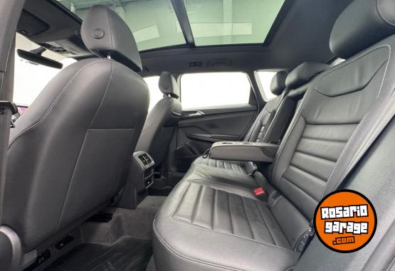 Autos - Volkswagen Taos Highline 2022 Nafta 40000Km - En Venta