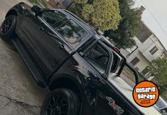 Camionetas - Ford Ranger limited black edit 2019 Diesel 115000Km - En Venta