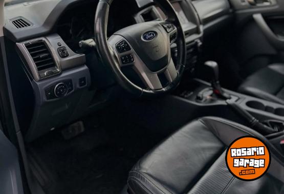 Camionetas - Ford Ranger limited black edit 2019 Diesel 115000Km - En Venta