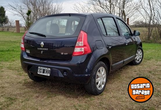 Autos - Renault Sandero Confort 2011 Nafta 130000Km - En Venta