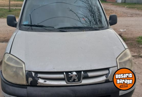 Utilitarios - Peugeot Parthner 1.6 HDI 2011 Diesel 270142Km - En Venta