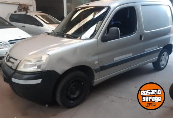 Utilitarios - Peugeot Parthner 1.6 HDI 2011 Diesel 270142Km - En Venta