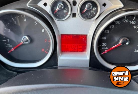 Autos - Ford Focus exe trend plus 2011 Nafta 193000Km - En Venta