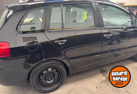Autos - Volkswagen Suran 2011 GNC 258000Km - En Venta