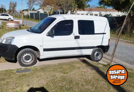 Utilitarios - Citroen Berlingo 2015 Nafta 240000Km - En Venta