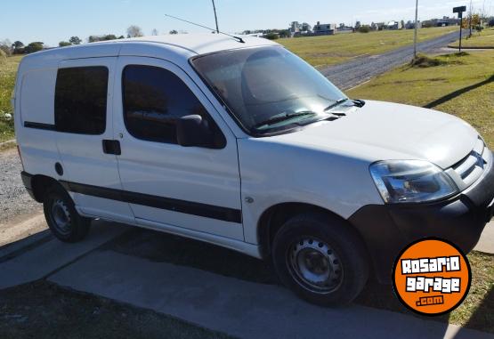 Utilitarios - Citroen Berlingo 2015 Nafta 240000Km - En Venta