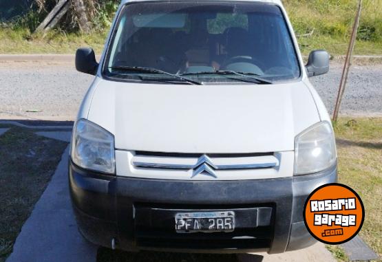 Utilitarios - Citroen Berlingo 2015 Nafta 240000Km - En Venta