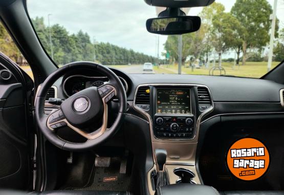Camionetas - Jeep Grand cherokee 2017 Nafta 132000Km - En Venta