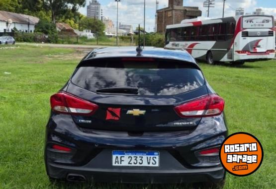 Autos - Chevrolet Cruze premier 2022 Nafta 64000Km - En Venta