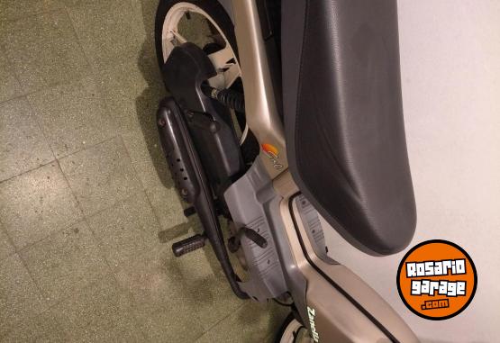 Motos - Zanella Sol 2005 Nafta 111111Km - En Venta