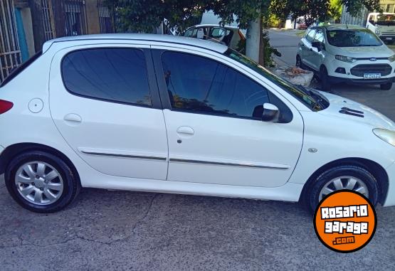 Autos - Peugeot 207 2012 Diesel 217500Km - En Venta