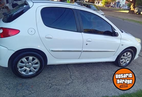 Autos - Peugeot 207 2012 Diesel 217500Km - En Venta