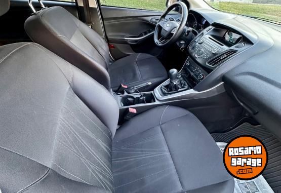 Autos - Ford Focus 2015 Nafta 140000Km - En Venta