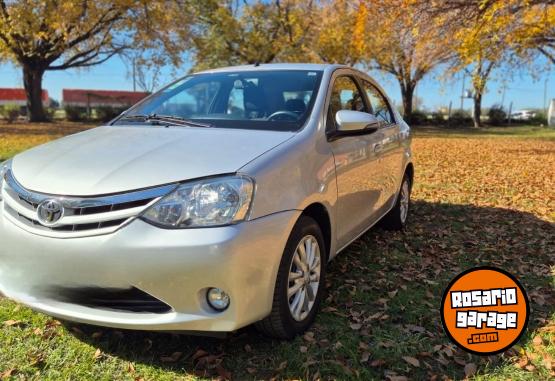 Autos - Toyota ETIOS XLS 2016 Nafta 83000Km - En Venta