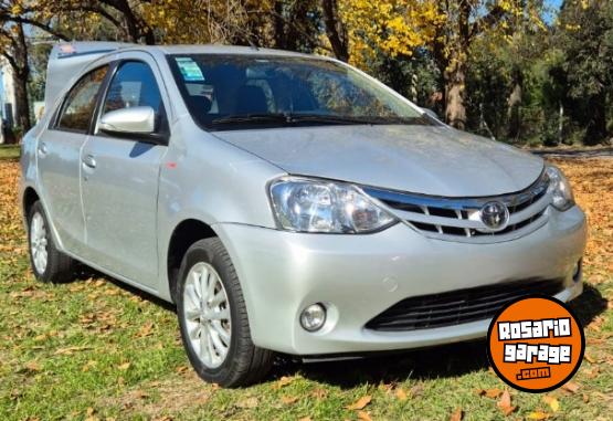 Autos - Toyota ETIOS XLS 2016 Nafta 83000Km - En Venta