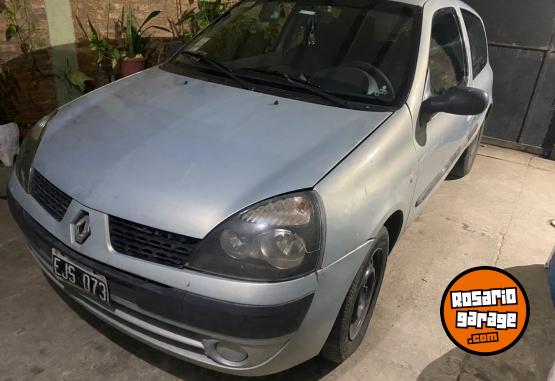 Autos - Renault Clio 2 Expression 2004 Nafta 244000Km - En Venta