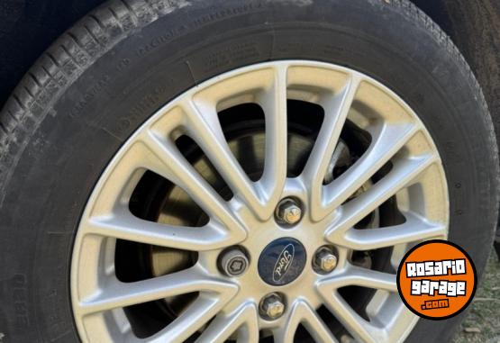 Autos - Ford KA SEL 2019 Nafta 68000Km - En Venta