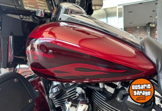 Motos - Harley Davidson STREET GLIDE 2017 Nafta 29600Km - En Venta