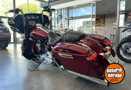 Motos - Harley Davidson STREET GLIDE 2017 Nafta 29600Km - En Venta