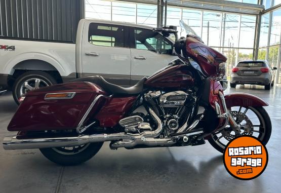 Motos - Harley Davidson STREET GLIDE 2017 Nafta 29600Km - En Venta