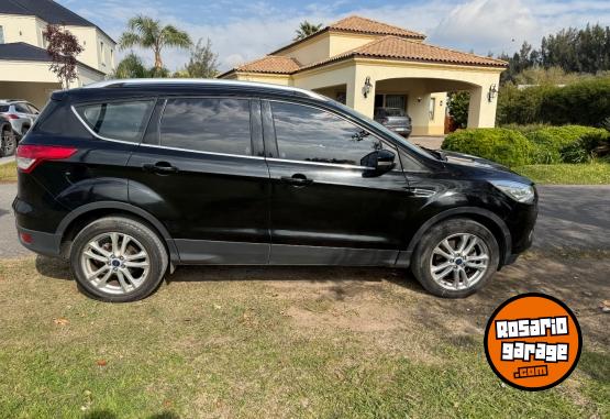Autos - Ford KUGA 2.0 TITANIUM 2016 Nafta 150000Km - En Venta