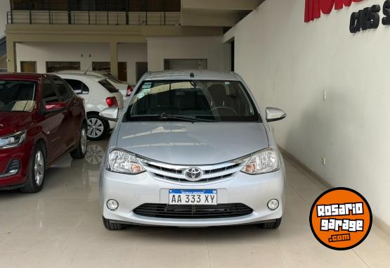 Autos - Toyota Etios XLS 2016 Nafta 105000Km - En Venta