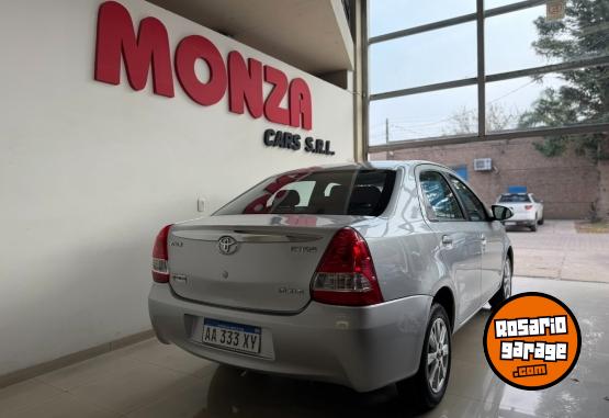 Autos - Toyota Etios XLS 2016 Nafta 105000Km - En Venta