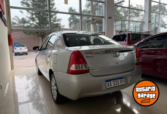 Autos - Toyota Etios XLS 2016 Nafta 105000Km - En Venta