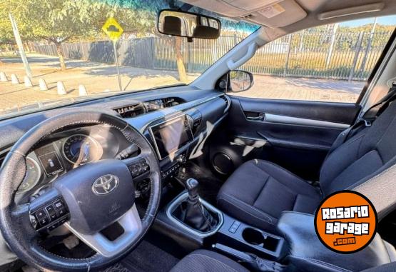 Camionetas - Toyota HILUX SRV 2.8 TDI 2019 Diesel  - En Venta